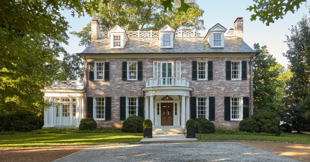 What is colonial architecture