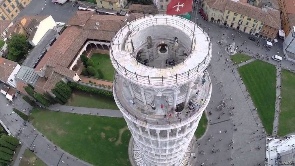 tower of pisa top view